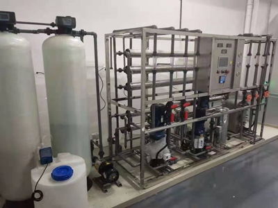 純凈設備在棗莊水處理廠的關鍵應用 RO反滲透與去離子技術解析